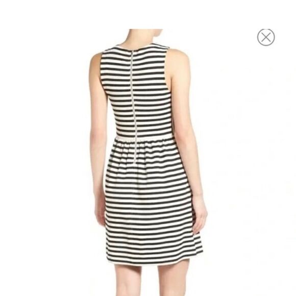 Madewell Black and White Striped Afternoon Dress with pockets Size Small - Picture 3 of 8